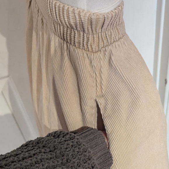 Vintage Beige Corduroy Skirt - Picture 5 of 7